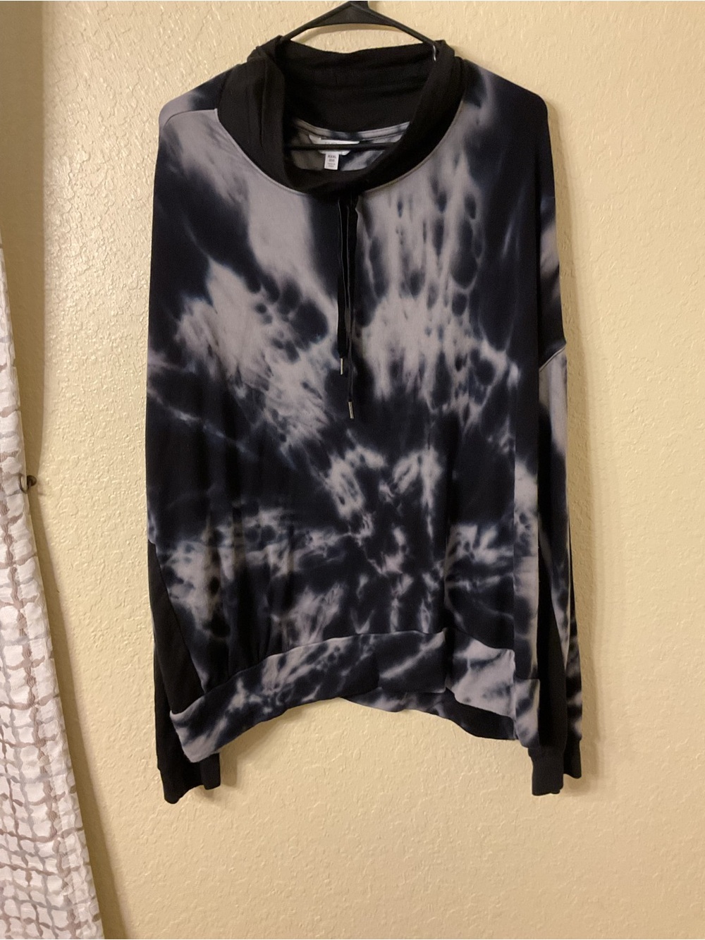 Time and Tru Tie Dye Cowl Neck Sweatshirt Black White Plus Size 3X EUC- L85
